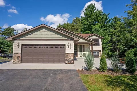315 Harriman St, Somerset, WI 54025