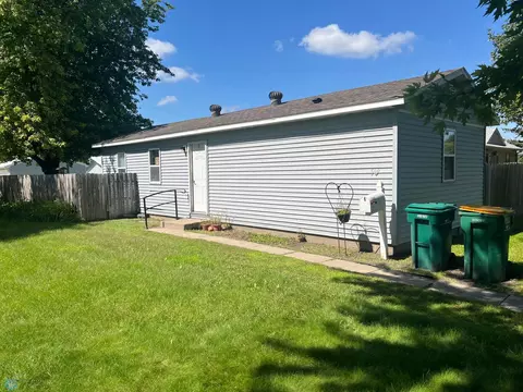 509 Center St S, Wahpeton, ND 58075