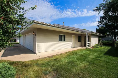 537 Graham St SW, Hutchinson, MN 55350