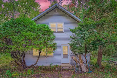 5146 Woodhill Rd, Minnetonka, MN 55345
