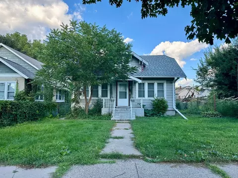 3742 Dupont Ave N, Minneapolis, MN 55412