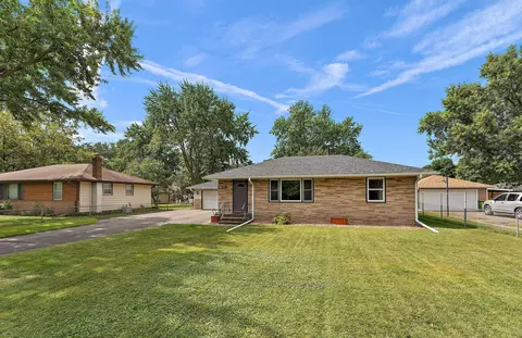 5061 Long Lake Rd, Mounds View, MN 55112