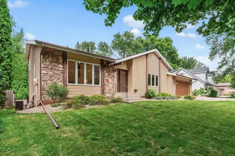 1707 Jackson Ct, Northfield, MN 55057