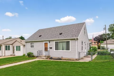 5227 5th St NE, Columbia Heights, MN 55421