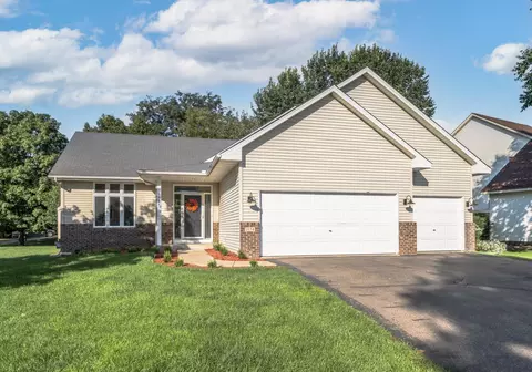 1594 Coventry Ln, Shakopee, MN 55379