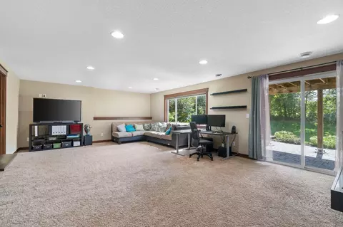 702 Marsh Ct, Eagan, MN 55123 photo 26