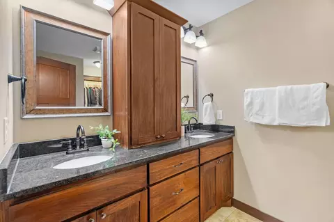 702 Marsh Ct, Eagan, MN 55123 photo 18
