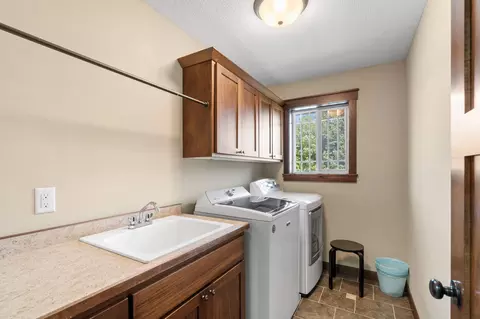 702 Marsh Ct, Eagan, MN 55123 photo 25