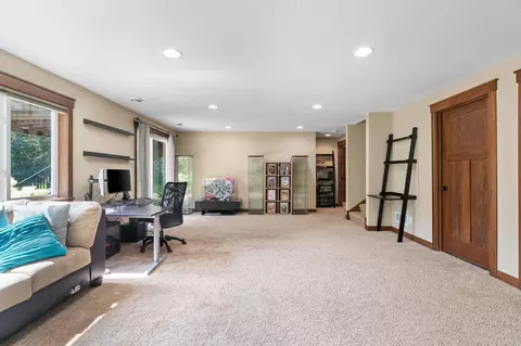 702 Marsh Ct, Eagan, MN 55123 photo 28