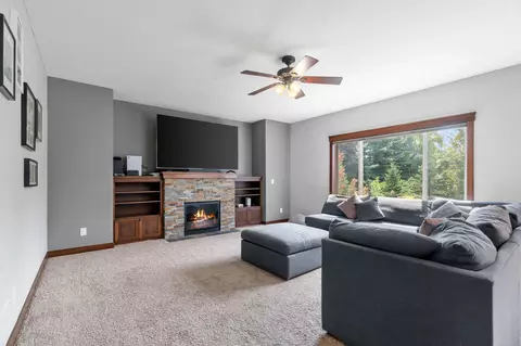 702 Marsh Ct, Eagan, MN 55123 photo 13