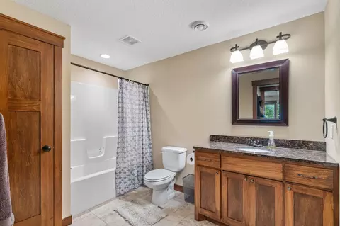 702 Marsh Ct, Eagan, MN 55123 photo 30