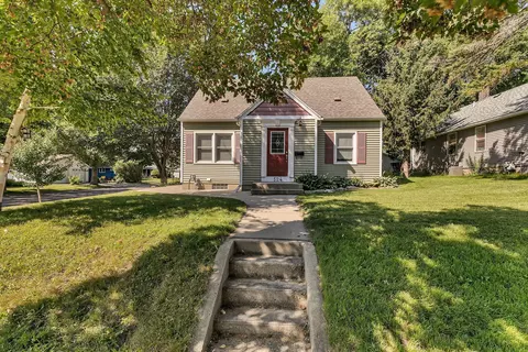 524 14th St SW, Willmar, MN 56201