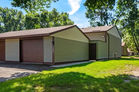 2080 103rd Ave NW, Coon Rapids, MN 55433