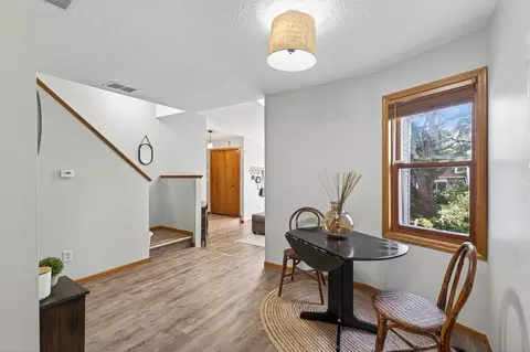 5325 Highpointe Ter, Bloomington, MN 55437 photo 9