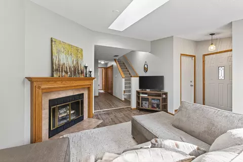 5325 Highpointe Ter, Bloomington, MN 55437 photo 5