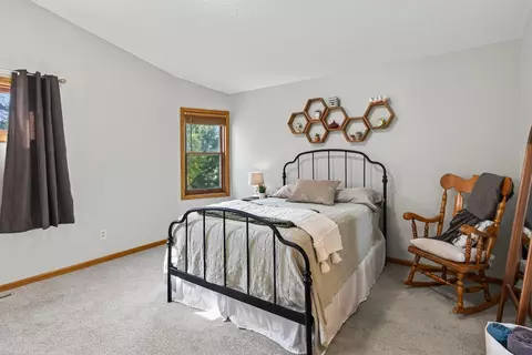 5325 Highpointe Ter, Bloomington, MN 55437 photo 19