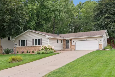 4608 Normandale Hglds Dr, Bloomington, MN 55437