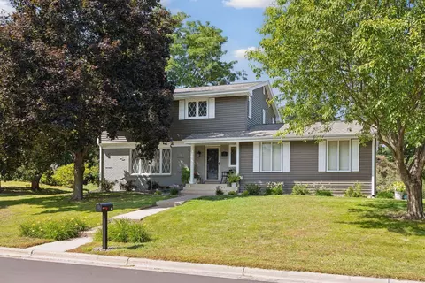 10 Western Ter, Golden Valley, MN 55426
