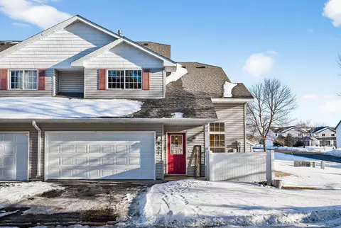 401 19th Pl SE, Cambridge, MN 55008