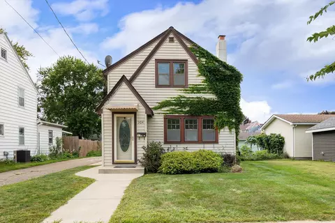 304 9th St SW, Austin, MN 55912