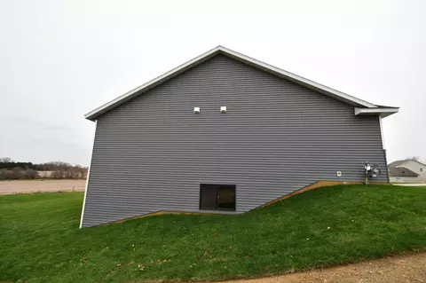 Exterior - 903 7th Ave, Wanamingo, MN 55983 photo 7 of 7