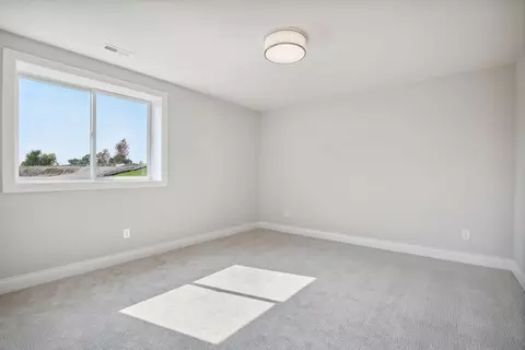 6357 Lakeside Dr, Chaska, MN 55318 photo 52
