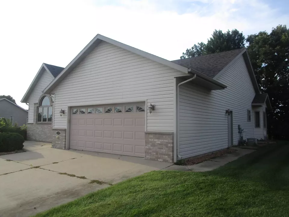 Exterior - 219 Ashley Ln, Alexandria, MN 56308 photo 2 of 5