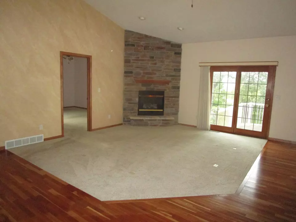 Living - 219 Ashley Ln, Alexandria, MN 56308 photo 1 of 7