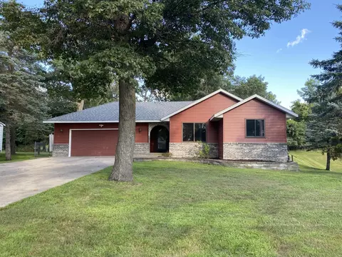 2910 E Rum River Dr S, Cambridge, MN 55008
