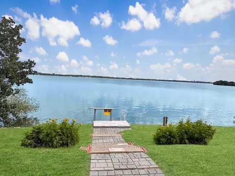 View/Area - 712 S Lake Hendricks Dr, White, SD 57276 photo 3 of 4