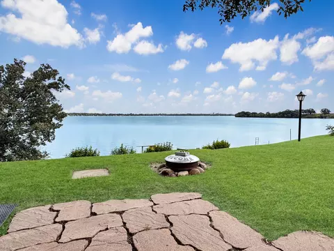 View/Area - 712 S Lake Hendricks Dr, White, SD 57276 photo 1 of 4