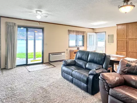 Living - 712 S Lake Hendricks Dr, White, SD 57276 photo 1 of 3