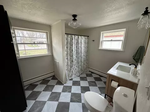 Bath - 13882 Memorywood Dr, Baxter, MN 56425 photo 1 of 3