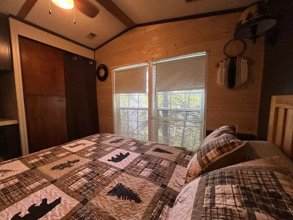Bedroom - 6158 W Bay Rd, Makinen, MN 55763 photo 2 of 2