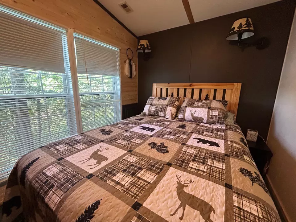 Bedroom - 6158 W Bay Rd, Makinen, MN 55763 photo 1 of 2