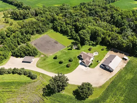 18504 Cable Ave, Lester Prairie, MN 55354