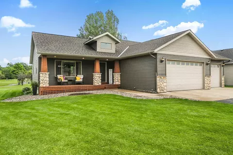 418 7th Ave SE, Saint Joseph, MN 56374