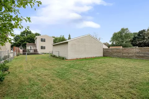 Exterior - 910 8th Ave SW, Austin, MN 55912 photo 5 of 7