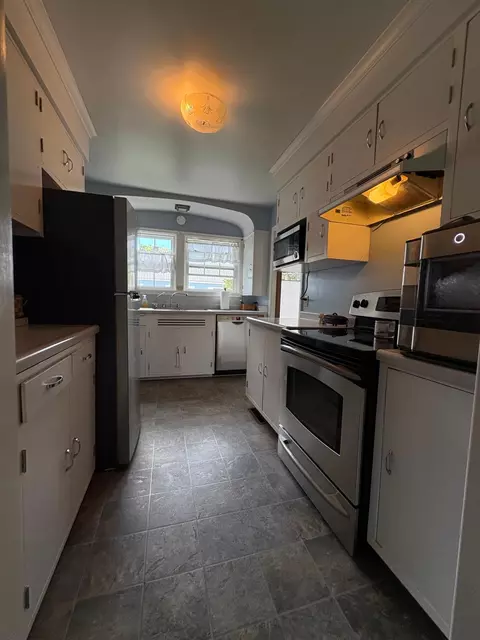 Kitchen - 205 5th St SW, Plainview, MN 55964 photo 3 of 3