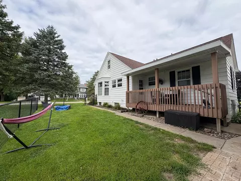 Exterior - 205 5th St SW, Plainview, MN 55964 photo 4 of 10