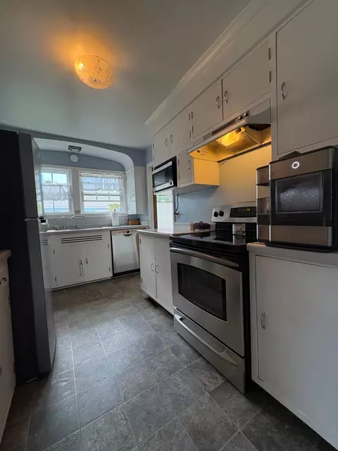 Kitchen - 205 5th St SW, Plainview, MN 55964 photo 2 of 3