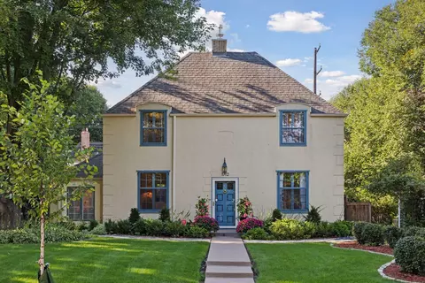 1712 Highland Pkwy, Saint Paul, MN 55116