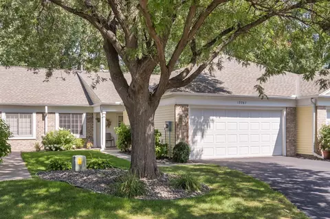 12287 Killdeer St NW, Coon Rapids, MN 55448