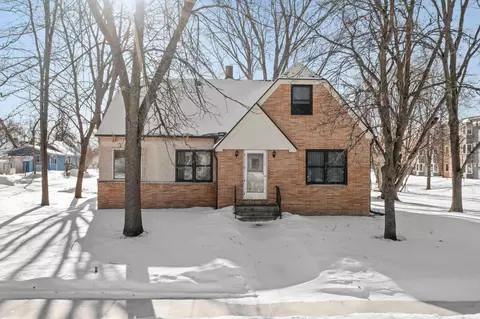 401 Central Dr W, Braham, MN 55006
