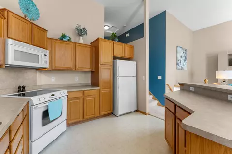 Kitchen - 15552 Cherry Path, Rosemount, MN 55068 photo 3 of 4
