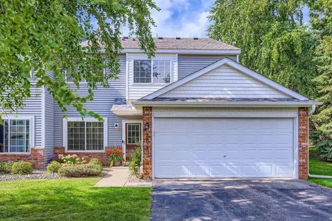 2033 Gresham Ave N, Oakdale, MN 55128