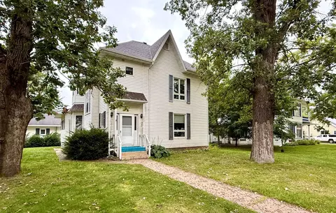 803 N Broadway Ave, Le Roy, MN 55951