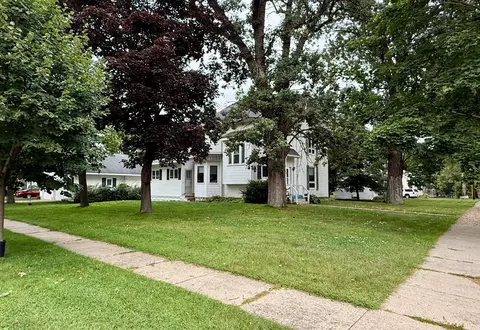 Exterior - 803 N Broadway Ave, Le Roy, MN 55951 photo 6 of 6