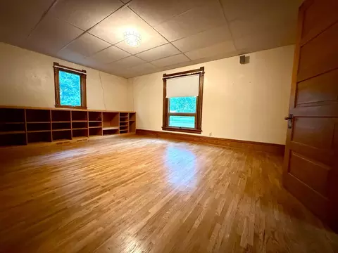 Bedroom - 803 N Broadway Ave, Le Roy, MN 55951 photo 1 of 9