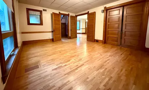 Living - 803 N Broadway Ave, Le Roy, MN 55951 photo 4 of 5